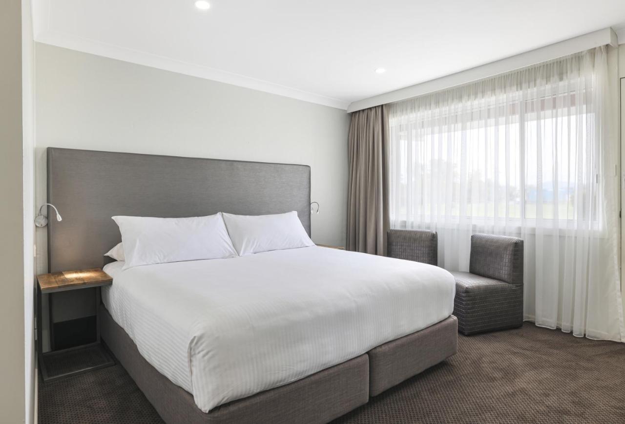 The Duck Inn Apartments แทมเวิร์ธ ภายนอก รูปภาพ
